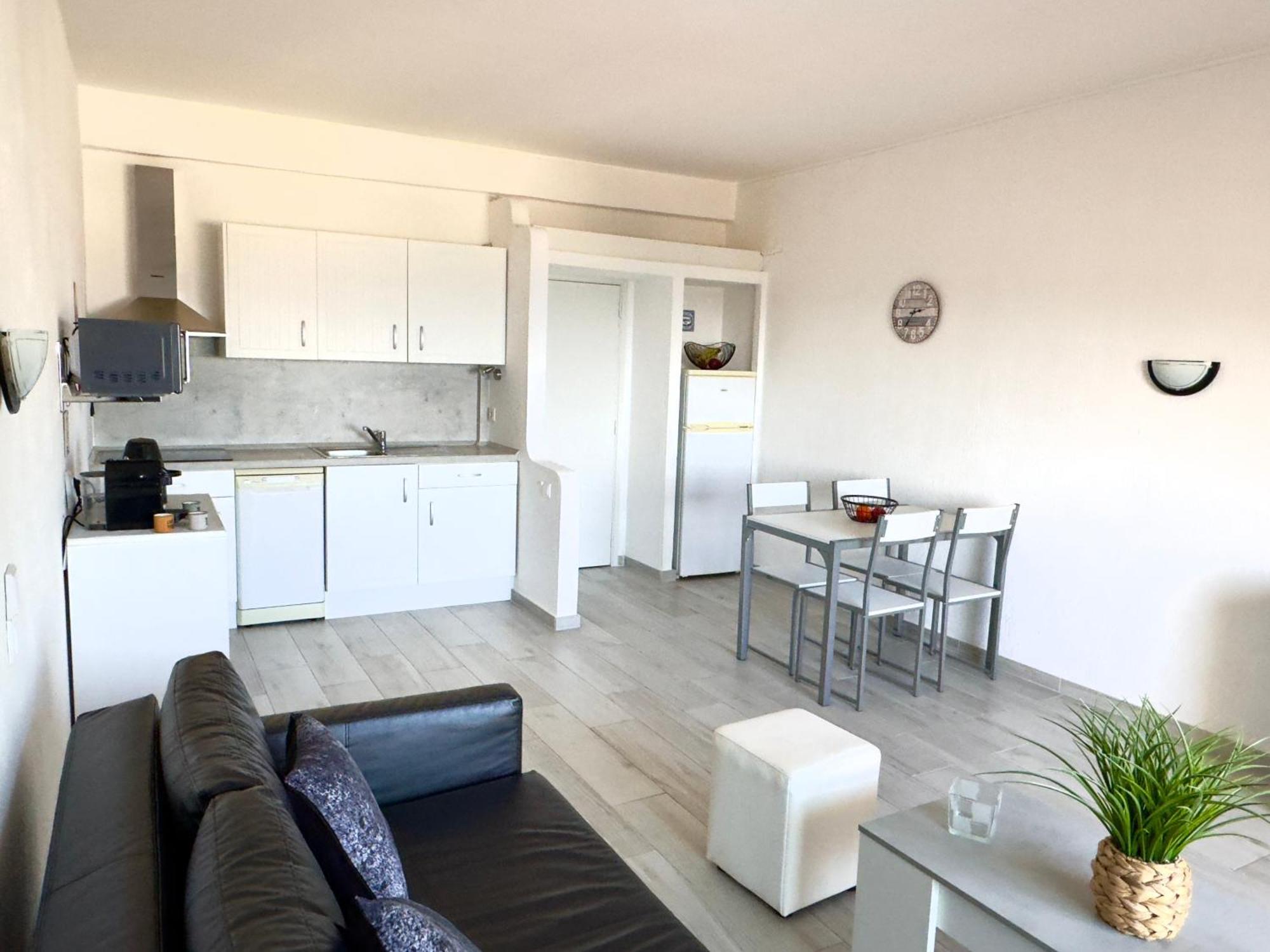 Les 3 Dauphins In Appartement *